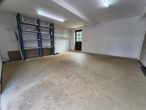 Garage.jpg