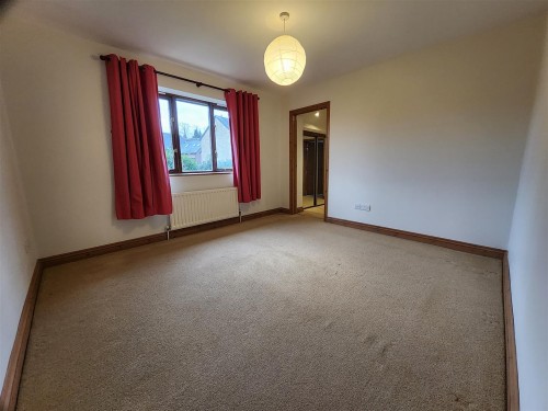 Bedroom 1.jpg