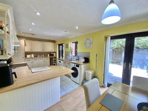 34 Milesmere, Two Mile Ash, Milton Keynes, MK8 8DP - Photo 5