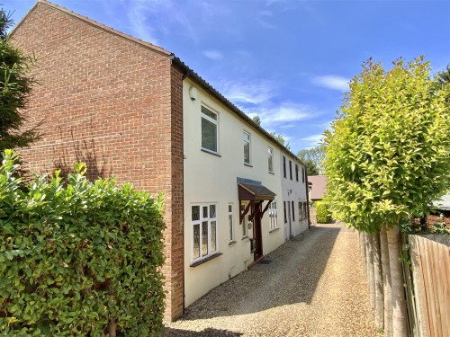 Newport Road, Hanslope - Photo 2