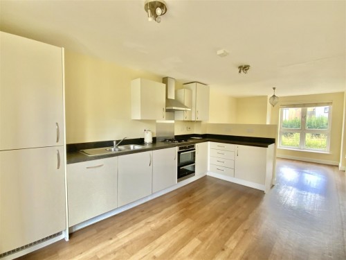 Kitchen/ Dining Room