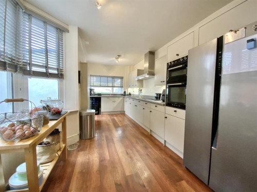 Kitchen/ Breakfast Room Kitchen/ Breakfast Room