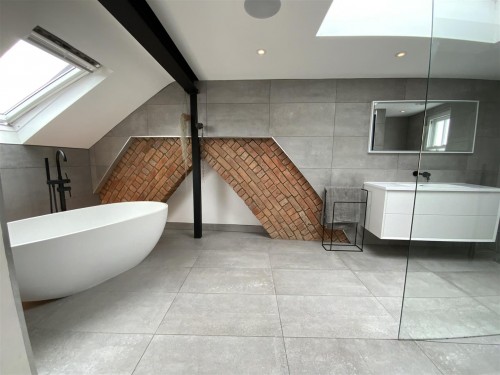Master Suite Bathroom