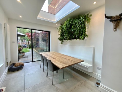 Dining Area Dining Area