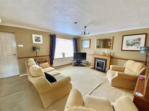 Mauduit Road, Hanslope, Milton Keynes - Photo 2