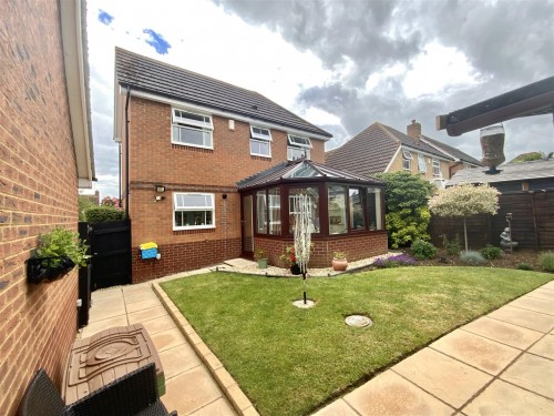 Dickens Drive, Old Stratford, Milton Keynes - Photo 14