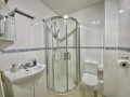 Bedroom 1 - En-suite