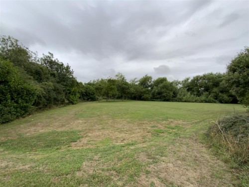 Backs on to Parkland Backs on to Parkland