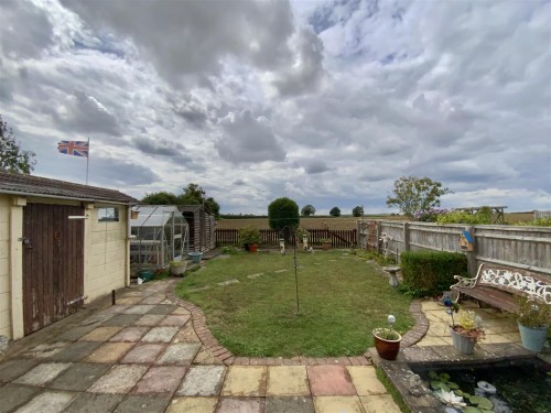 Westfield Avenue, Deanshanger, Milton Keynes - Photo 8 Westfield Avenue, Deanshanger, Milton Keynes - Photo 8