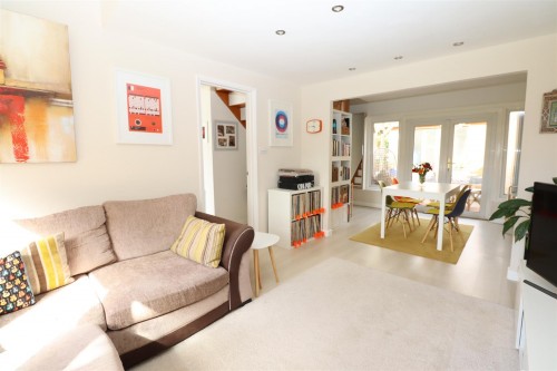 Great Linford - Photo 6