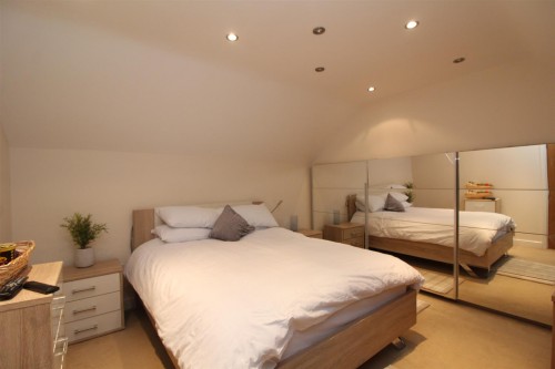 Bedroom 1.JPG