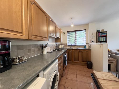 Hilliard Drive, Bradwell, Milton Keynes - Photo 6