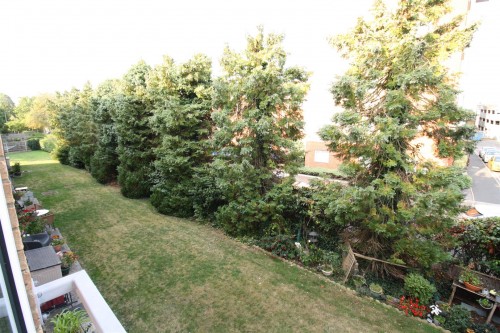 16 Bailsley Gdns view from rear.JPG 16 Bailsley Gdns view from rear.JPG