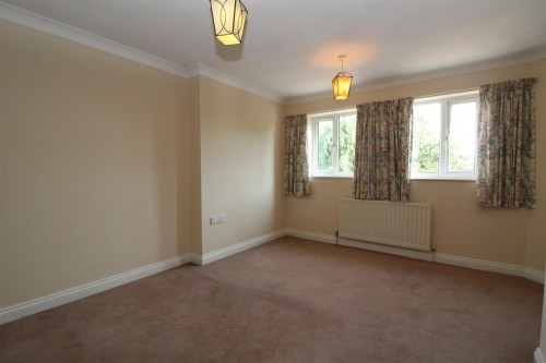 Bedroom 1.JPG