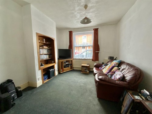 Queen Anne Street, New Bradwell, Milton Keynes - Photo 2