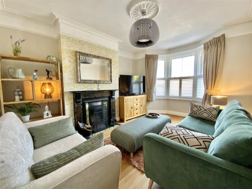 Stratford Road, Wolverton - Photo 2