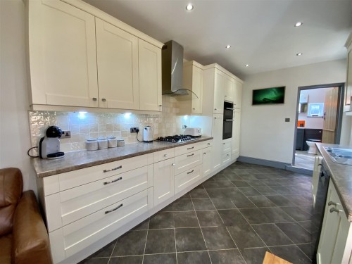 Stratford Road, Wolverton - Photo 3