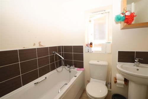 Family Bathroom Family Bathroom