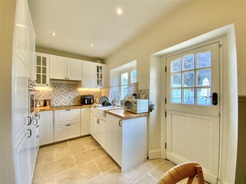 High Street, Potterspury, Towcester - Photo 5 High Street, Potterspury, Towcester - Photo 5