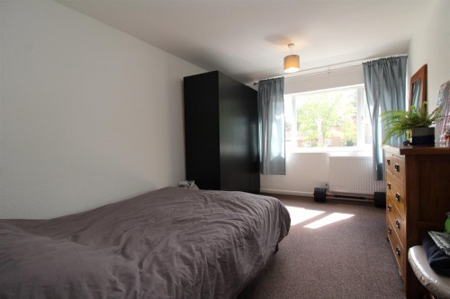 Bedroom 1.JPG
