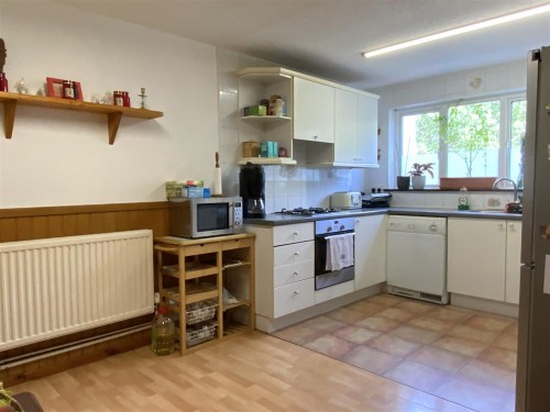Burnet, Stantonbury - Photo 3