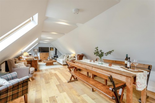 8657653-interior59.jpg