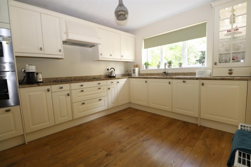 Lullingstone Drive, Bancroft Park, Milton Keynes - Photo 2