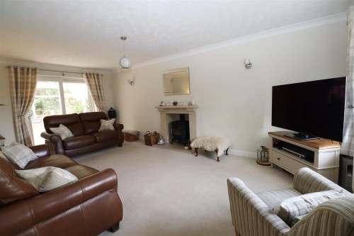 Lullingstone Drive, Bancroft Park, Milton Keynes - Photo 3