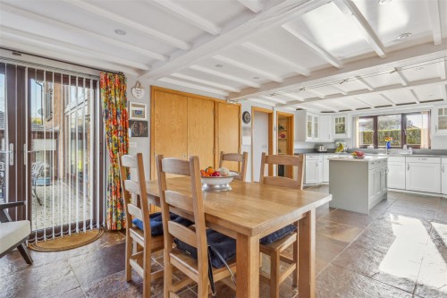 IMG_0369.jpg IMG_0369.jpg