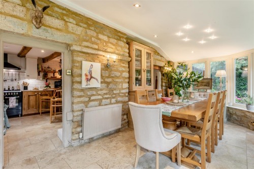 8657653-interior55.jpg 8657653-interior55.jpg