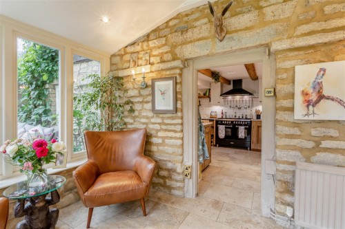 8657653-interior54.jpg 8657653-interior54.jpg