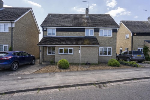 8 Malting Close (1).jpg