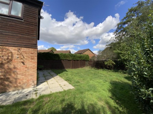 Lanthorn Close, Neath Hill - Photo 12