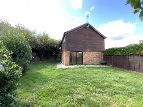 Lanthorn Close, Neath Hill - Photo 13