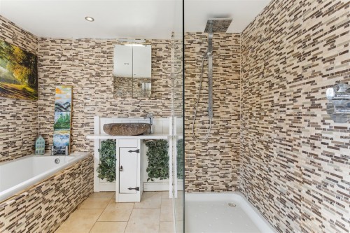 Vicarage Road, Bradwell, Milton Keynes - Photo 19