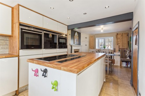 Vicarage Road, Bradwell, Milton Keynes - Photo 10