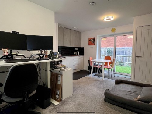 Stone Hill, Two Mile Ash, Milton Keynes - Photo 14