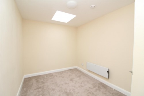 Bedroom 2.JPG