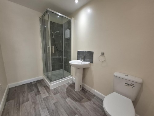 Shower Room.jpg