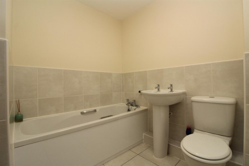 Bathroom.JPG