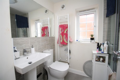 Family Bathroom Family Bathroom