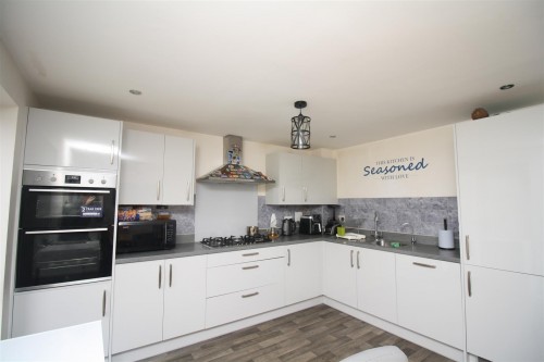 Kitchen/Diner Kitchen/Diner