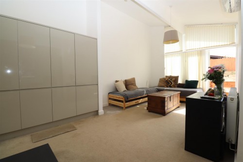 Bessemer Court, Blakelands - Photo 5