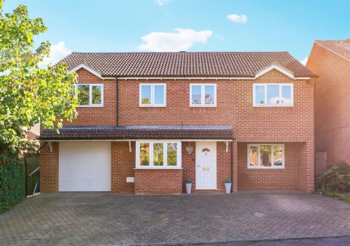 Attingham Hill, Great Holm, Milton Keynes - Photo 1