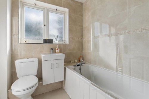 Attingham Hill, Great Holm, Milton Keynes - Photo 20