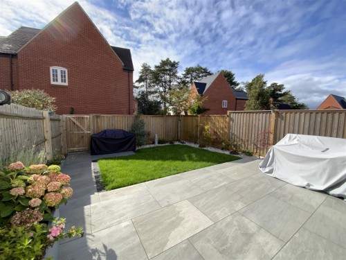Redcar Road, Towcester - Photo 12