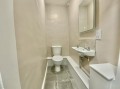 Bathroom (First Floor)