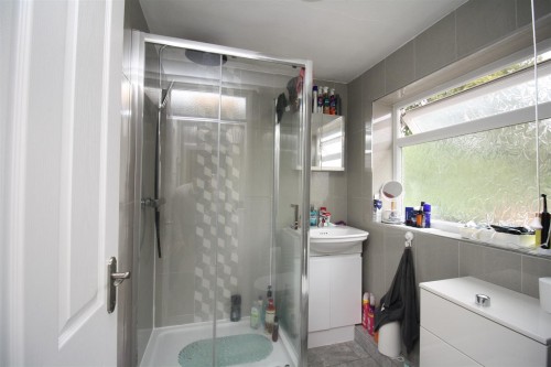 Family Shower Room
