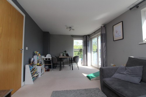 Lounge.JPG Lounge.JPG