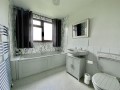 Bathroom (First Floor)